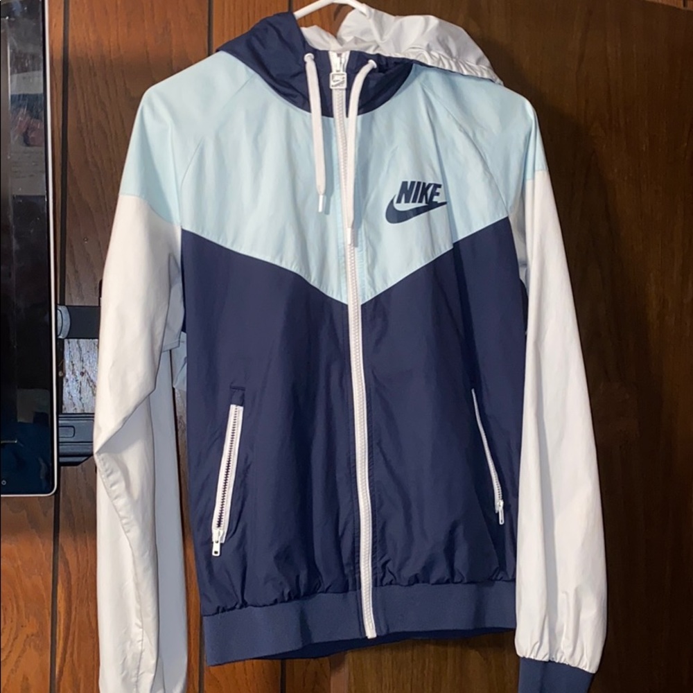 Nike wind breaker